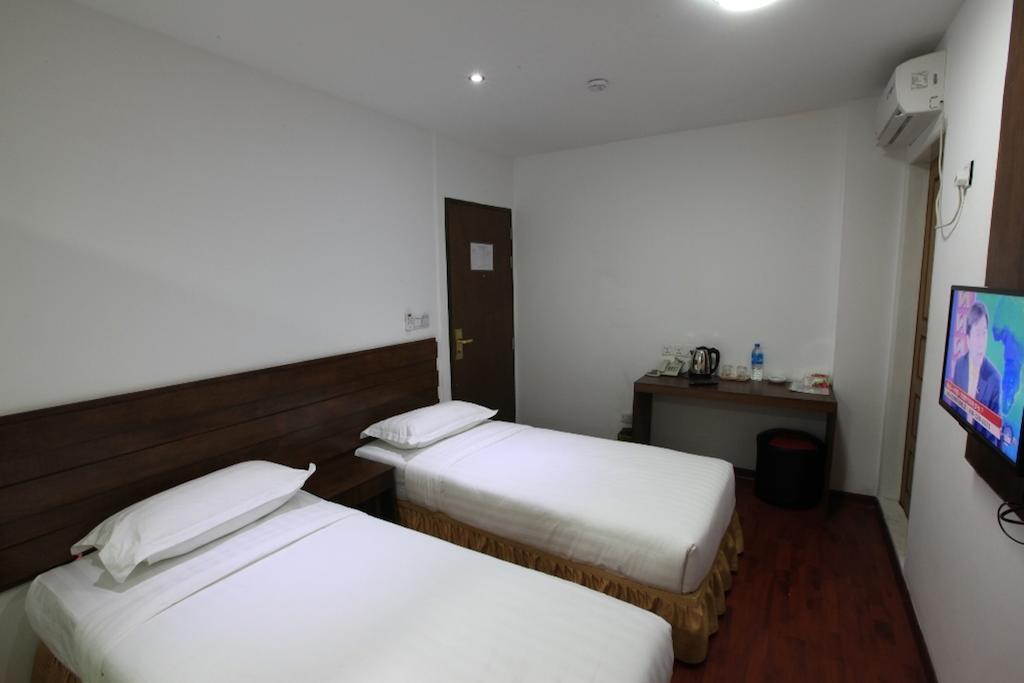 Yangon Regency Hotel Exterior photo